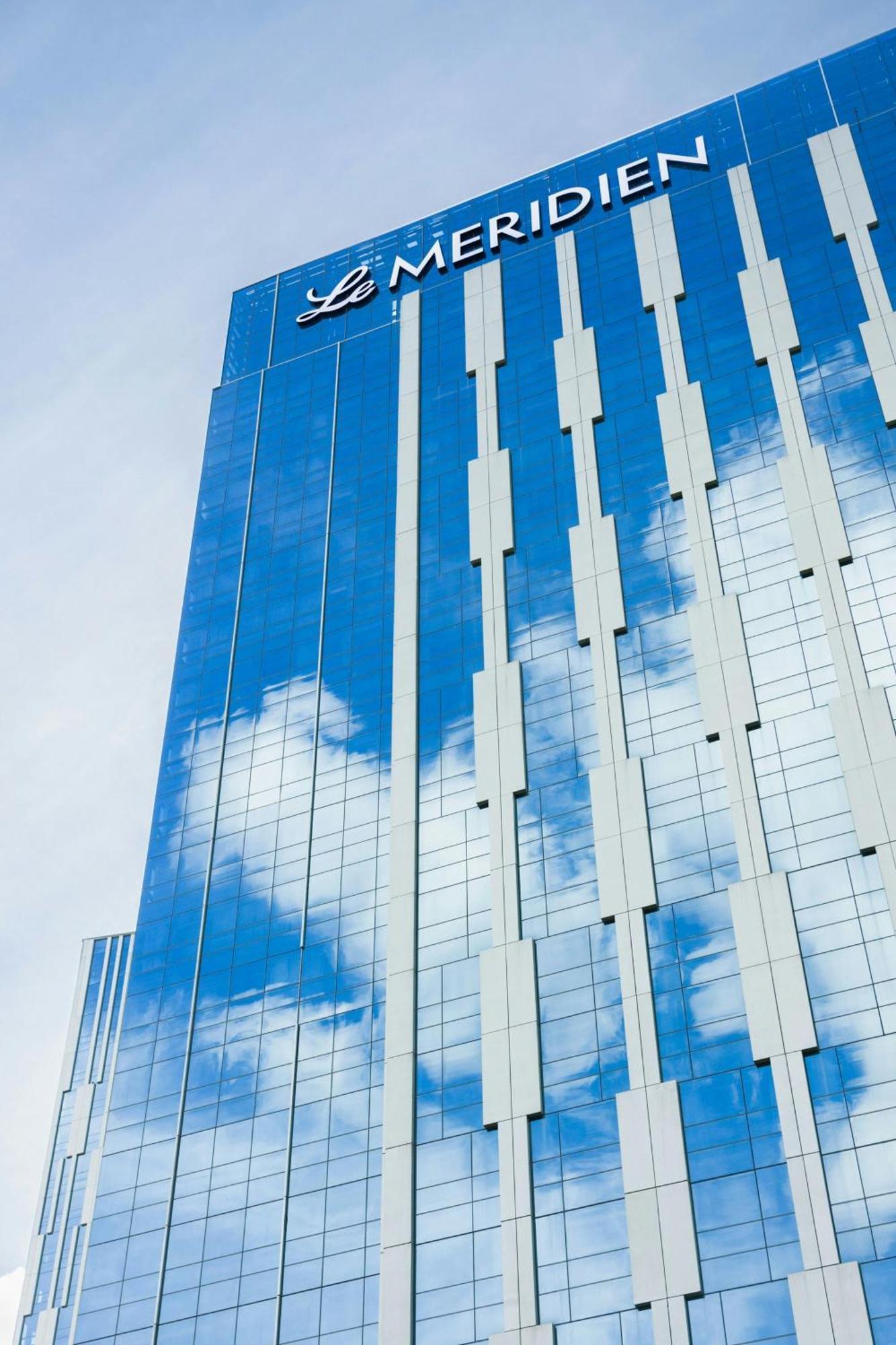 Le Meridien Putrajaya Kültér fotó The building's facade